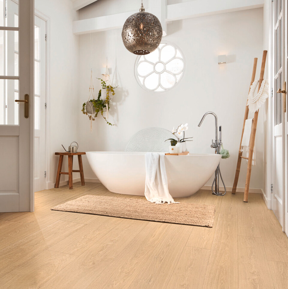 Suelo laminado baño